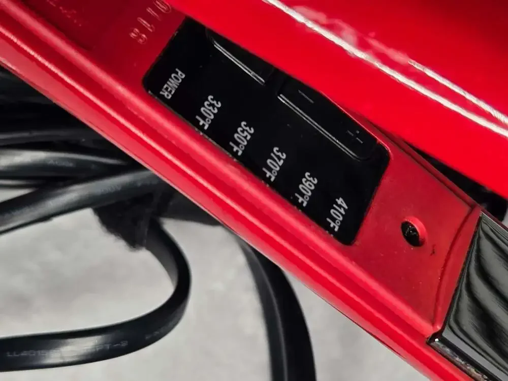 CHI for Ulta Beauty Digital Ceramic Hairstyling Flat Iron, Red